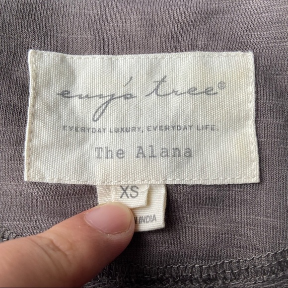 Evy’s Tree The Alana Floral Embroidery Jacket - Picture 15 of 16